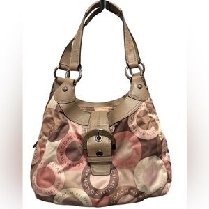 Very clean coach bag